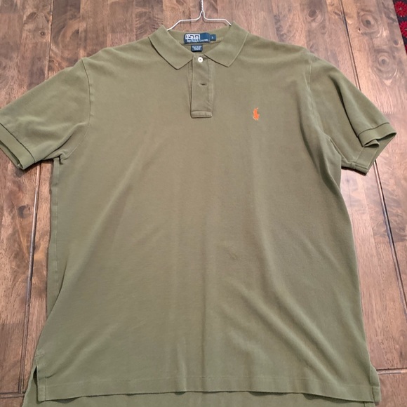 Polo - Picture 1 of 4